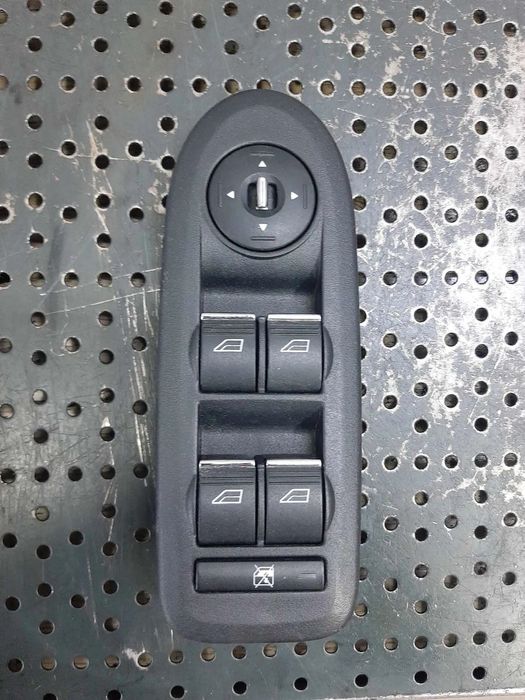 butoane geamuri oglinzi ford kuga 1  8m5t14a132ac 3s003188100