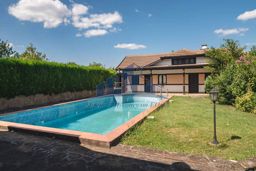 Продава се Къща в с. Мадара, Област Шумен - 1550 кв.м за 368 €/кв.м - Снимка #7