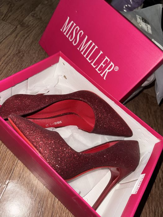 Туфли на каблуке