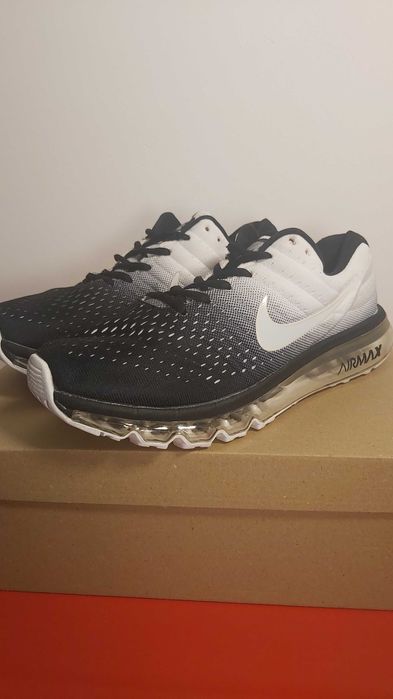 Nike Air Max 2017 Black & White - Номер 44 (умалени)