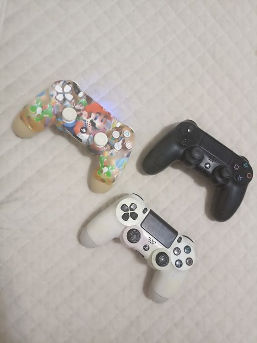 Продам срочно Sony PlayStation 4