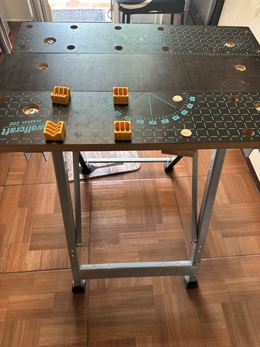 Masa de lucru multifunctionala