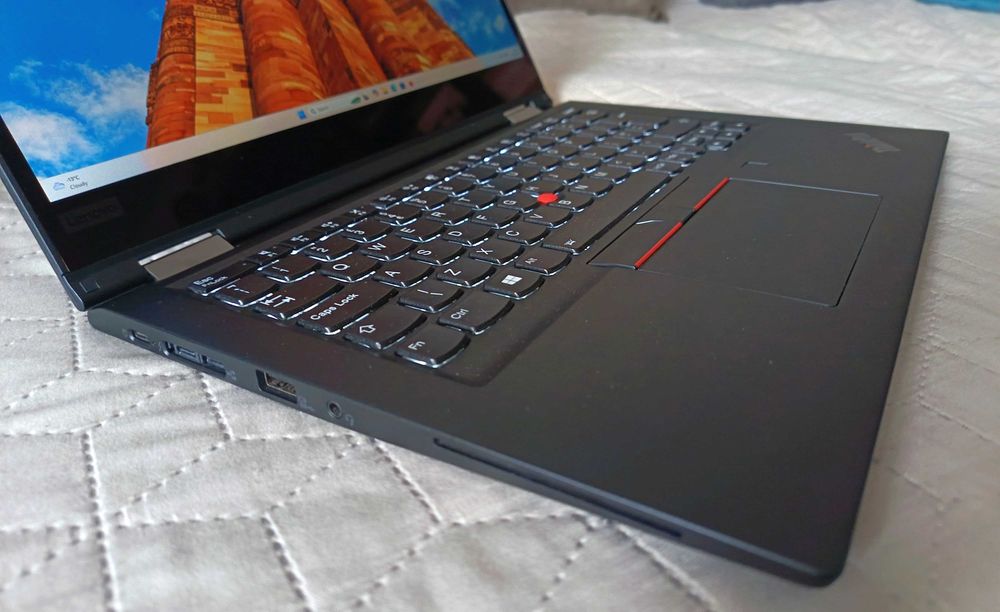 ThinkPad x390 Yoga, 13.3" FHD Touch, i5-8365U, 8Gb RAM, 256Gb NVMe