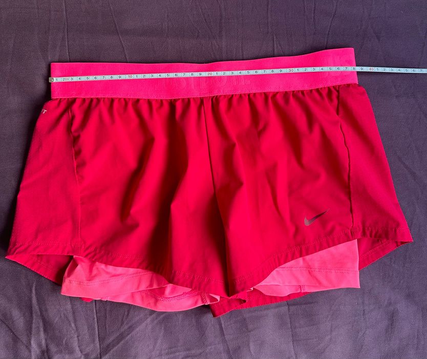 Дамски къси панталонки Nike