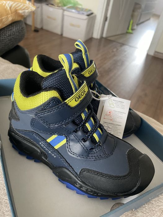 двтски боти Geox