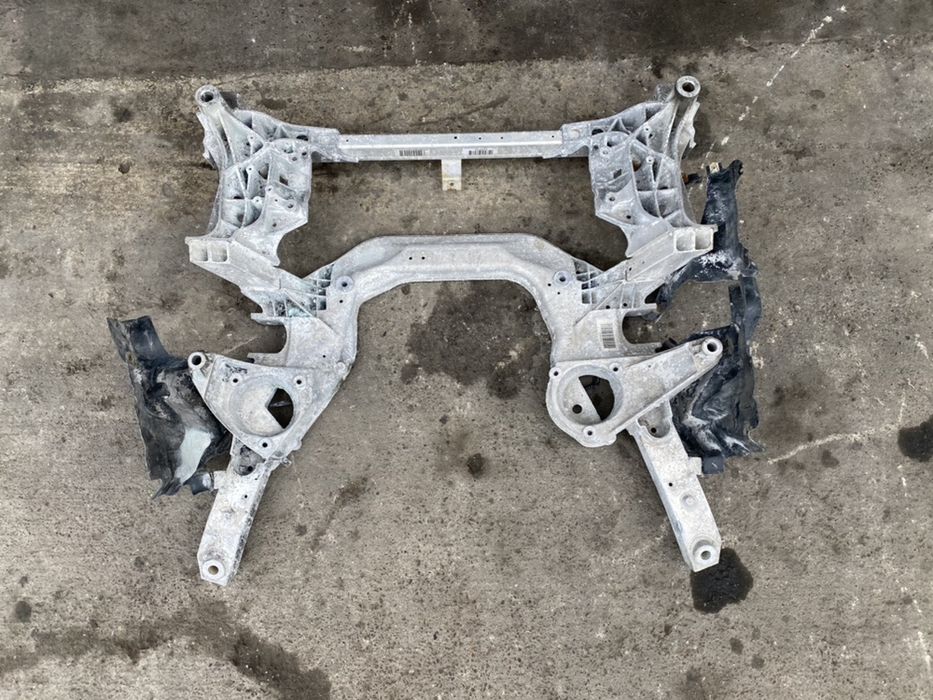 Punte fata / Jug motor BMW Seria 5 6 7 F01 F02 F10 F11 Xdrive XD