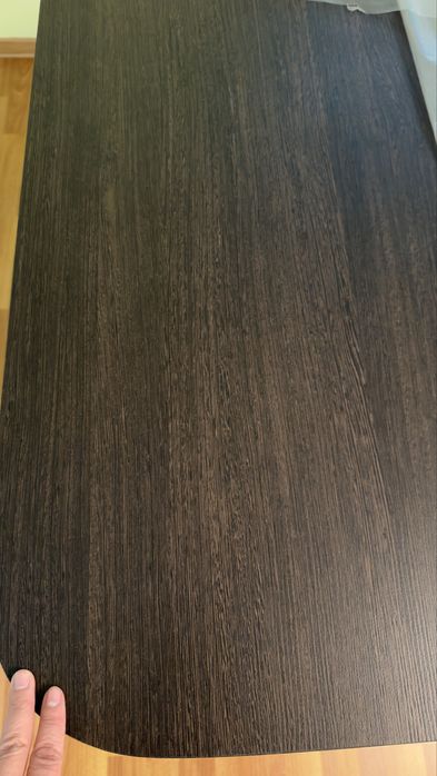 Продам стол в количестве три штуки