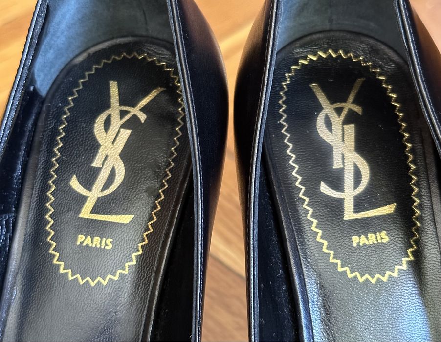 Yves Saint Laurent Обувки (автентични)