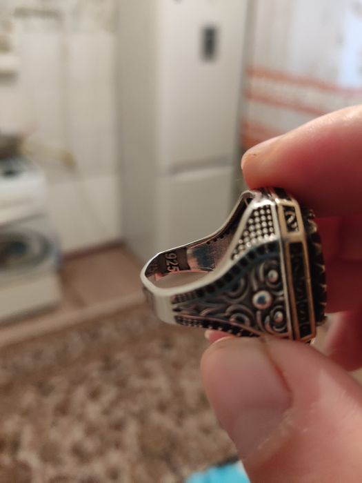 Продам серебряные мужской перстень