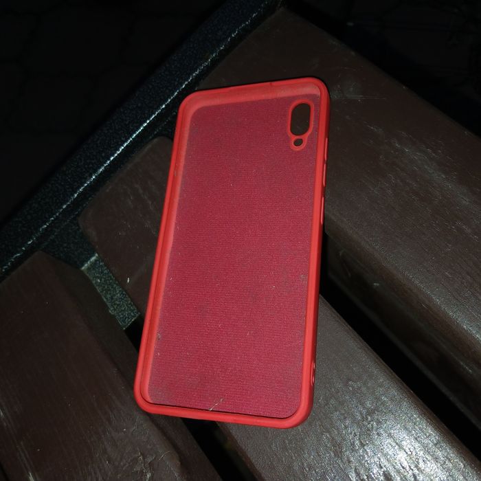 Чехол на vivo Y81 красный