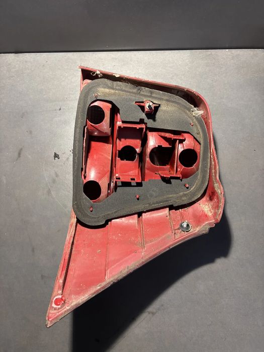 Lampa / Tripla stop stanga pe aripa Volkswagen VW Golf 2005