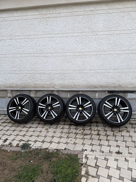 Продам PORSCHE диски + Балон  275/40 R20 Состаяние Отличное