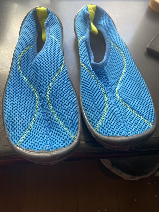 Продавам аква обувки Унисекс