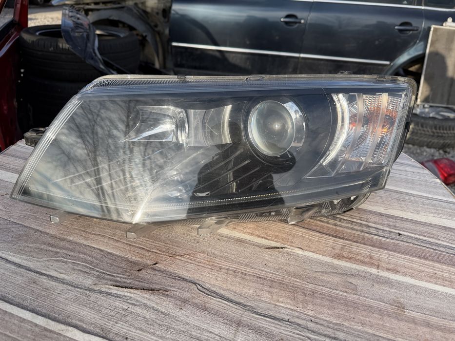 Фар Skoda Octavia