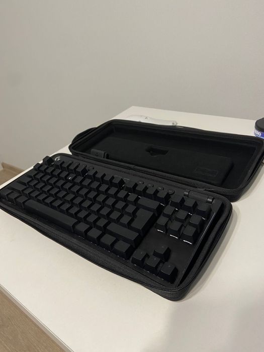 Клавиатура Logitech PRO x TKL