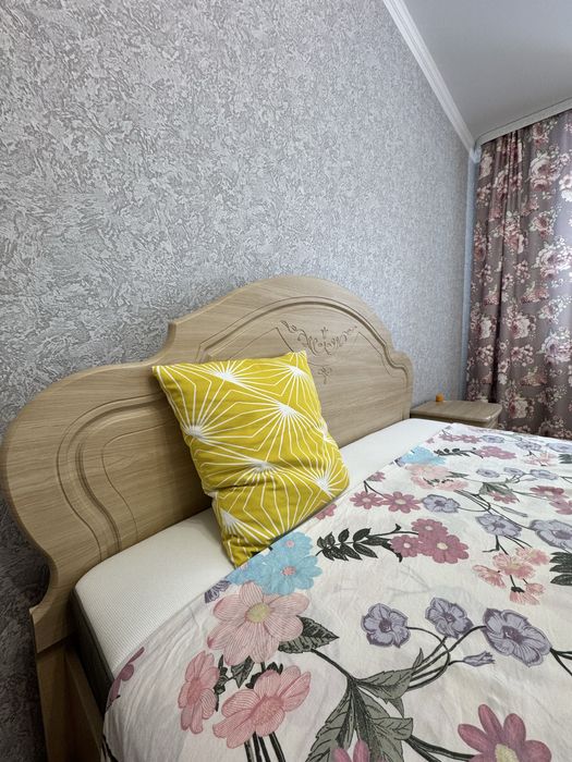 Срочно продам кровать Беларусь, матрас оригинал IKEA.