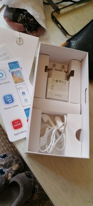 Vand telefon Hawei P Smart 2021, design modern