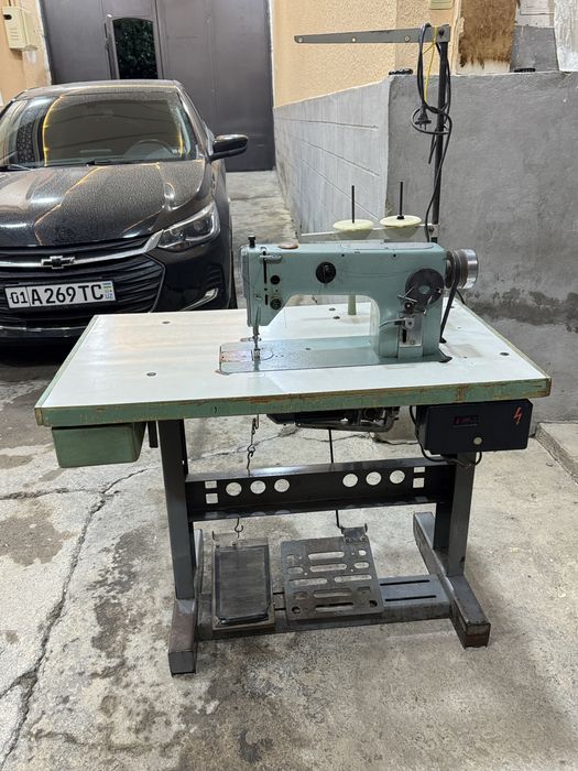 Продается швейная машина
