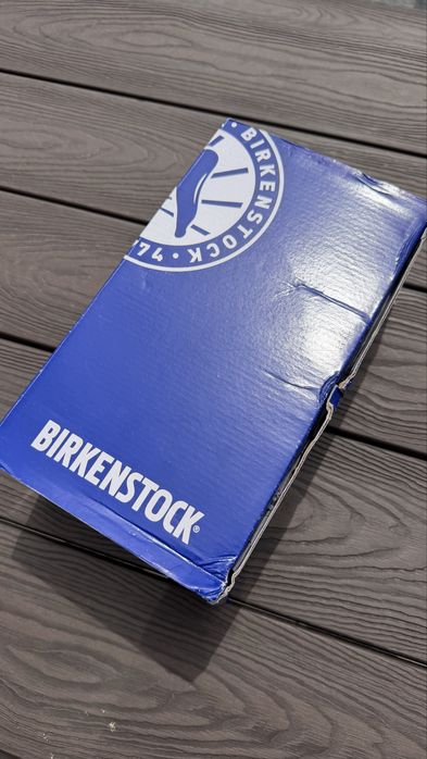 Birckenstock бежевого цвета