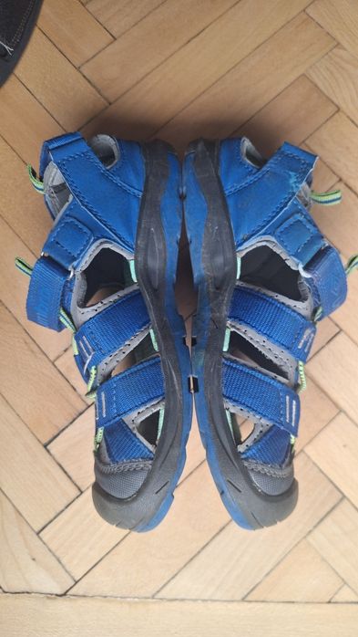 Sandale Umbro, marime 34, 23cm