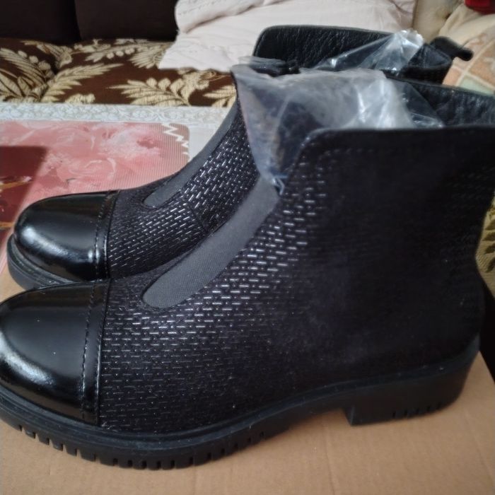 Ghete dama piele naturala elegante negre