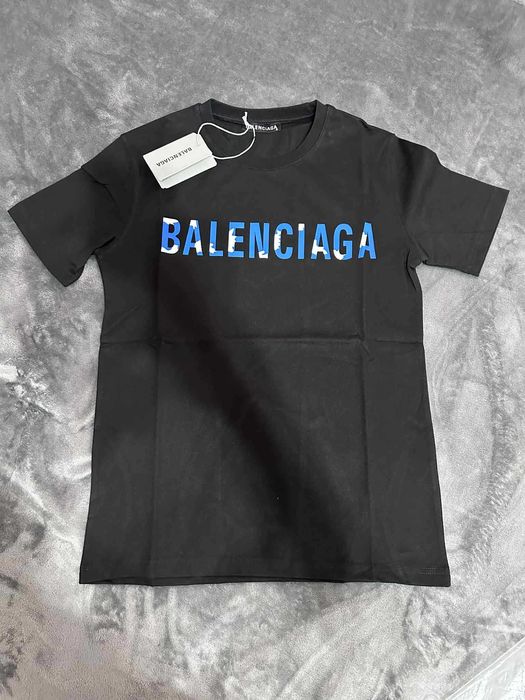 Мъжки тениски, различни размери