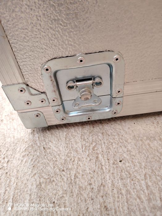 Професионални кутии за пренос на аудиотехника 100лв/бр., 150лв/двет