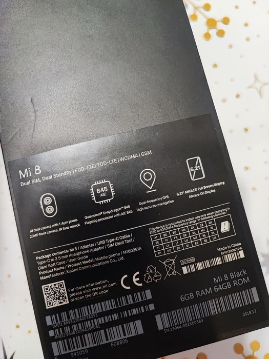 Xiaomi Mi 8 6/64GB – Отлично състояние, пълен комплект