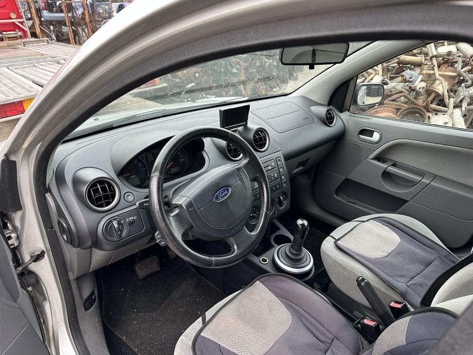 Форд Фиеста 1.4 НА ЧАСТИ