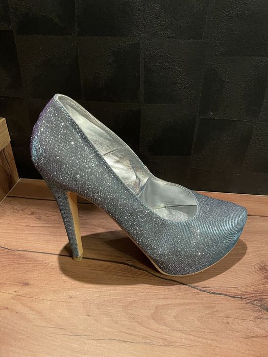 Официални обувки