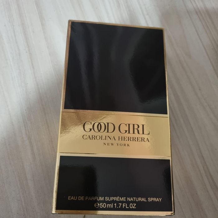 Парфюм Carolina Herrera -50 m