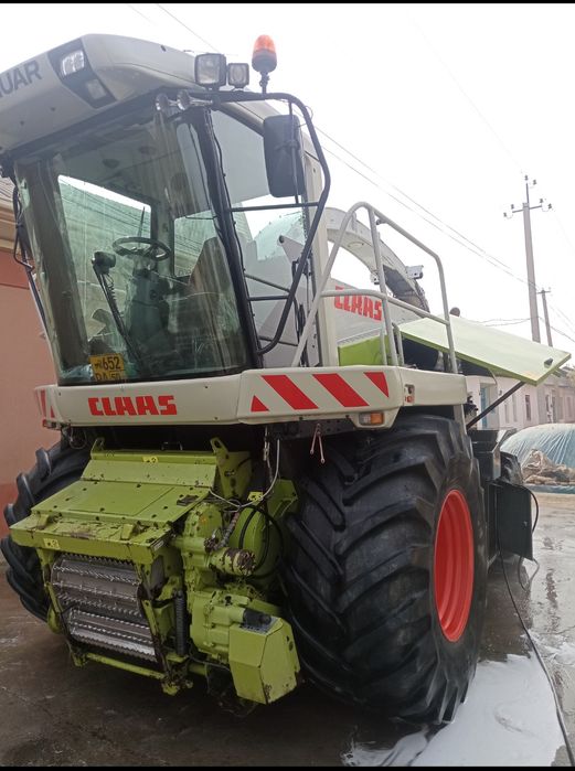 Комбайн ягуар 850 сотилади.