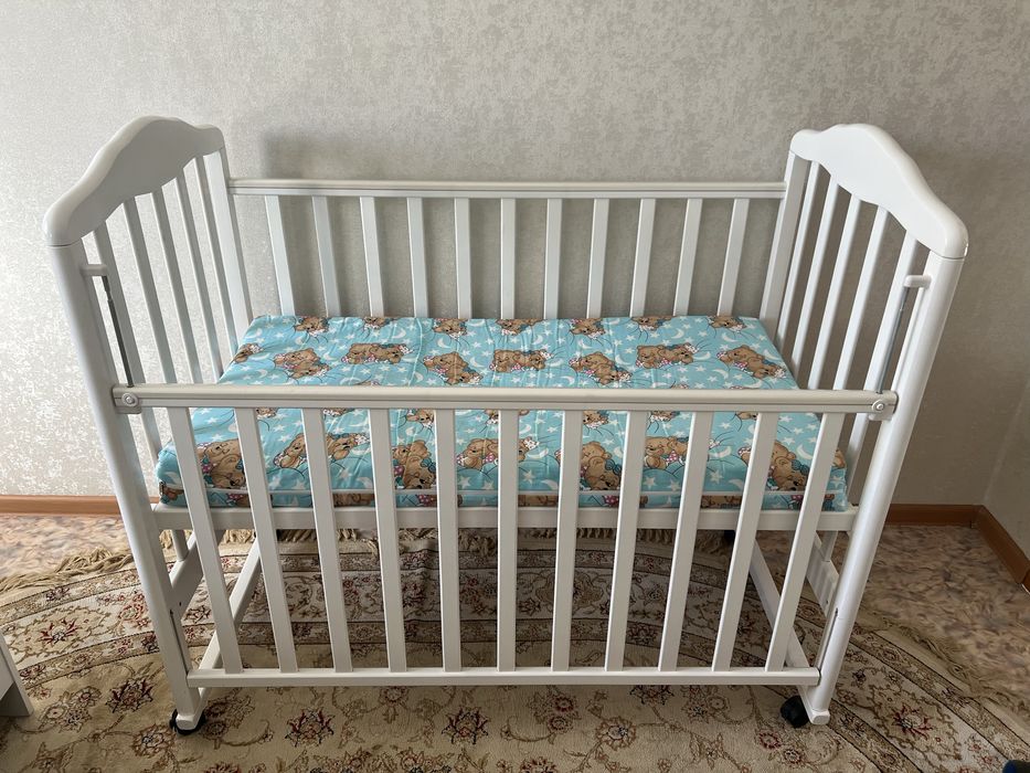 Продам детскую кроватку