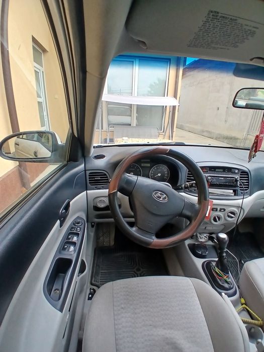 HYUNDAI Accent 0 — imagine 2