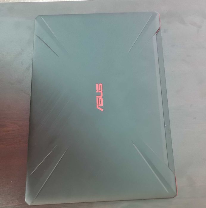 Asus tuf  fx705g / 17.3 / i5 9300h