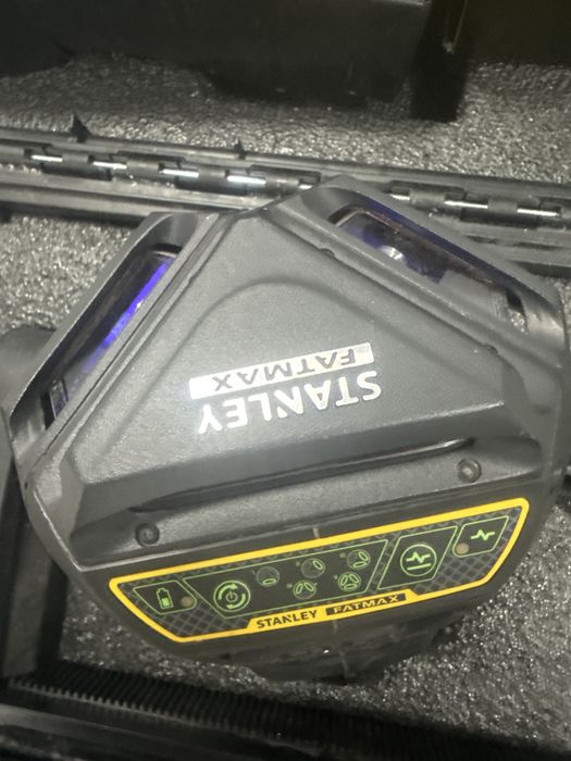 Vind laser stanley3x360nou 2025 12v,3Ah cu receptor nou la cutie