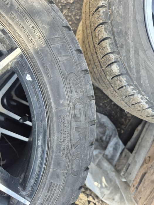 Продам резину 2 разных балона