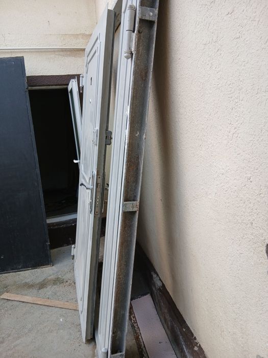 Железная дверь,размер 120×210