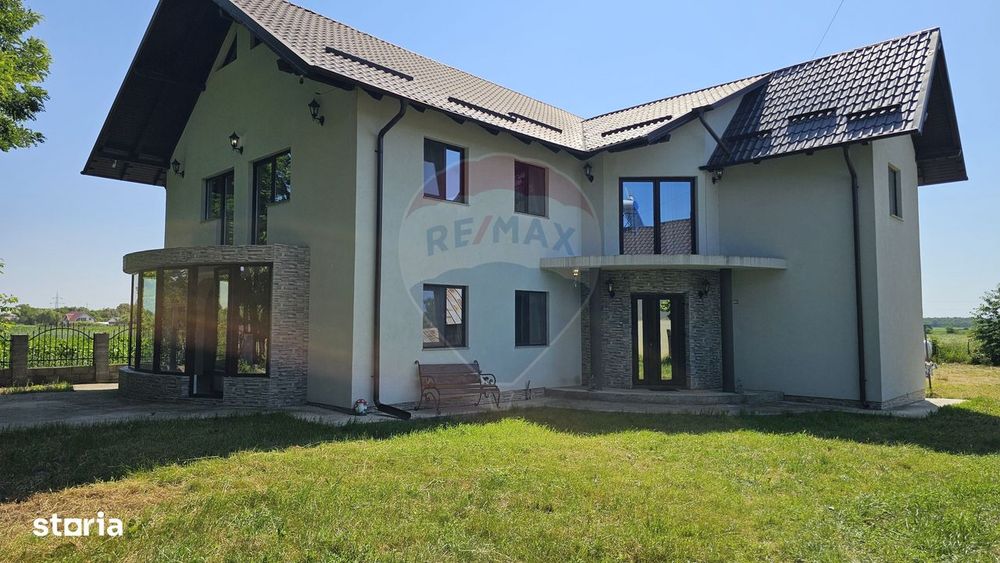 Casă / Vilă cu 6 camere de vânzare in Hânțești, Suceava