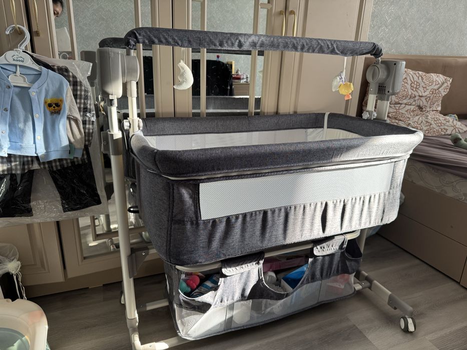 Манеж самодвигающееся