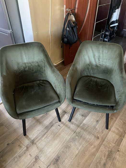 Fotoli stare foarte buna  fara rupturi nu sunt patate