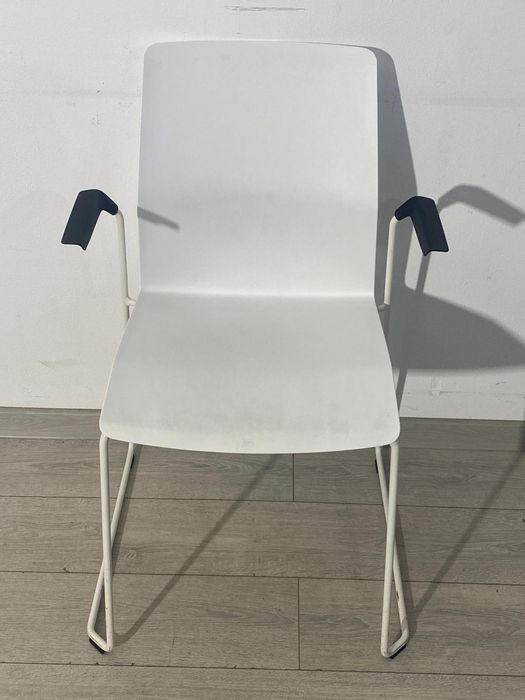 10 Buc. Scaun cu Spătar și Mânere; Scaune Stivuibile