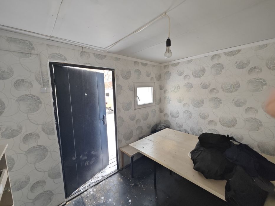 Контейнер с дверью 20 футовый