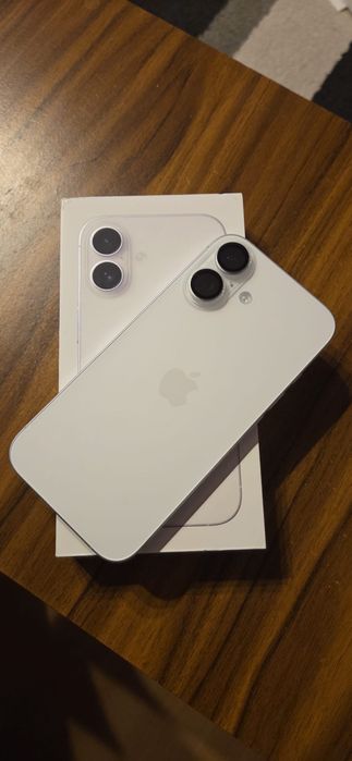Vand iphone 16 cu FACTURA si GARANTIE