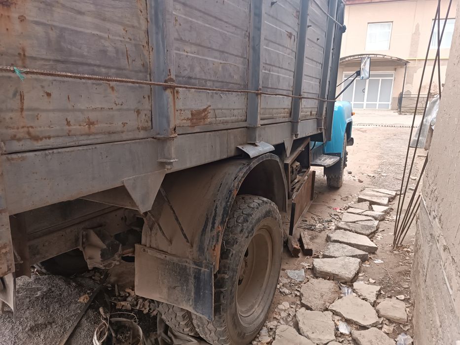 Gaz 52 04  yili 1989 yuradi