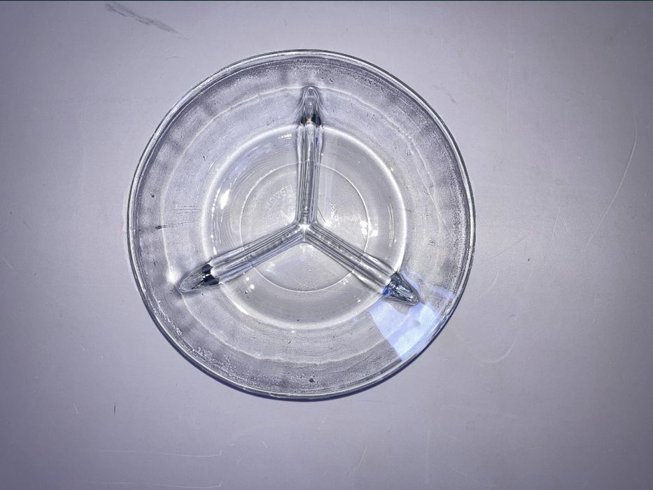 Bol/vas din sticla compartimentat pentru aperitive/rontanele