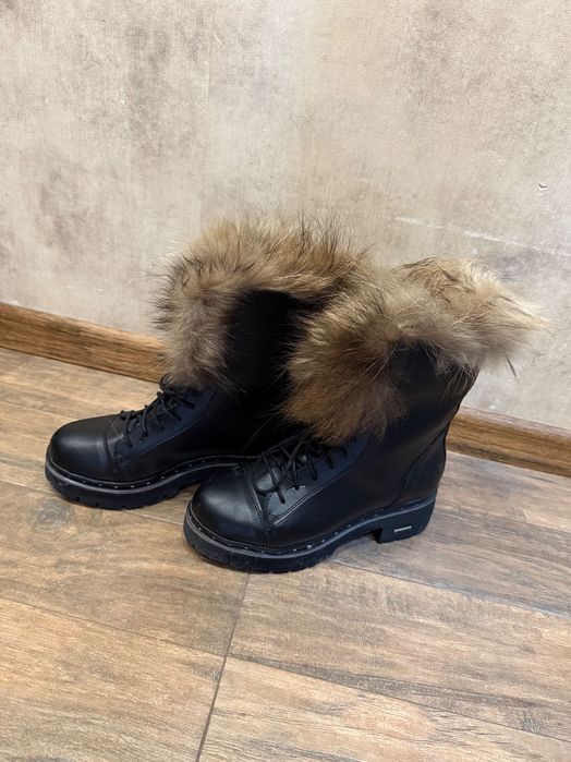 Ботуши с естествен пух