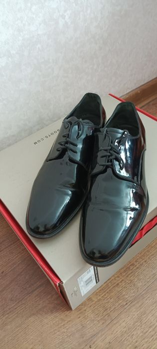 Продам мужские туфли