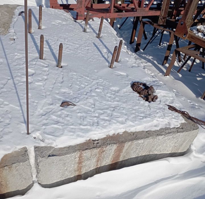 ЖБИ (блоки, основания) б/у