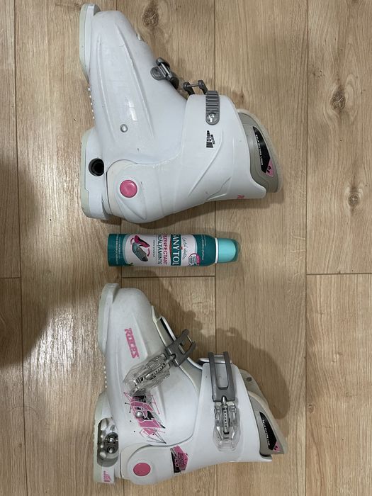 Clapari fete, marimea 35